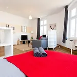Fullhouse - Halle - K46 - Nespresso - 2 Queensize Beds - Smarttv 公寓