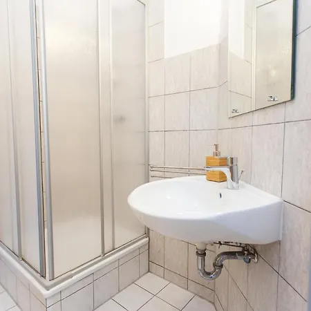 Fullhouse - Halle - K46 - Nespresso - 2 Queensize Beds - Smarttv Appartement