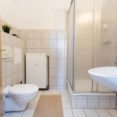 Fullhouse - Halle - K46 - Nespresso - 2 Queensize Beds - Smarttv Lejlighed *