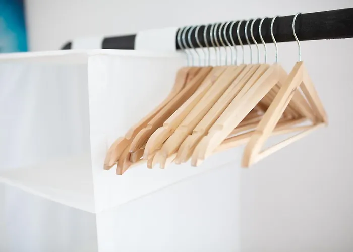 Fullhouse - Halle - K46 - Nespresso - 2 Queensize Beds - Smarttv